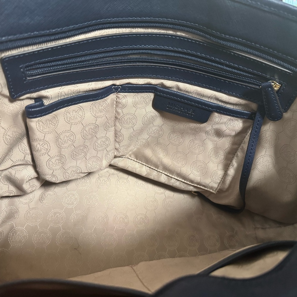 Michael Kors Navy Tote Bag - Picture 4 of 4